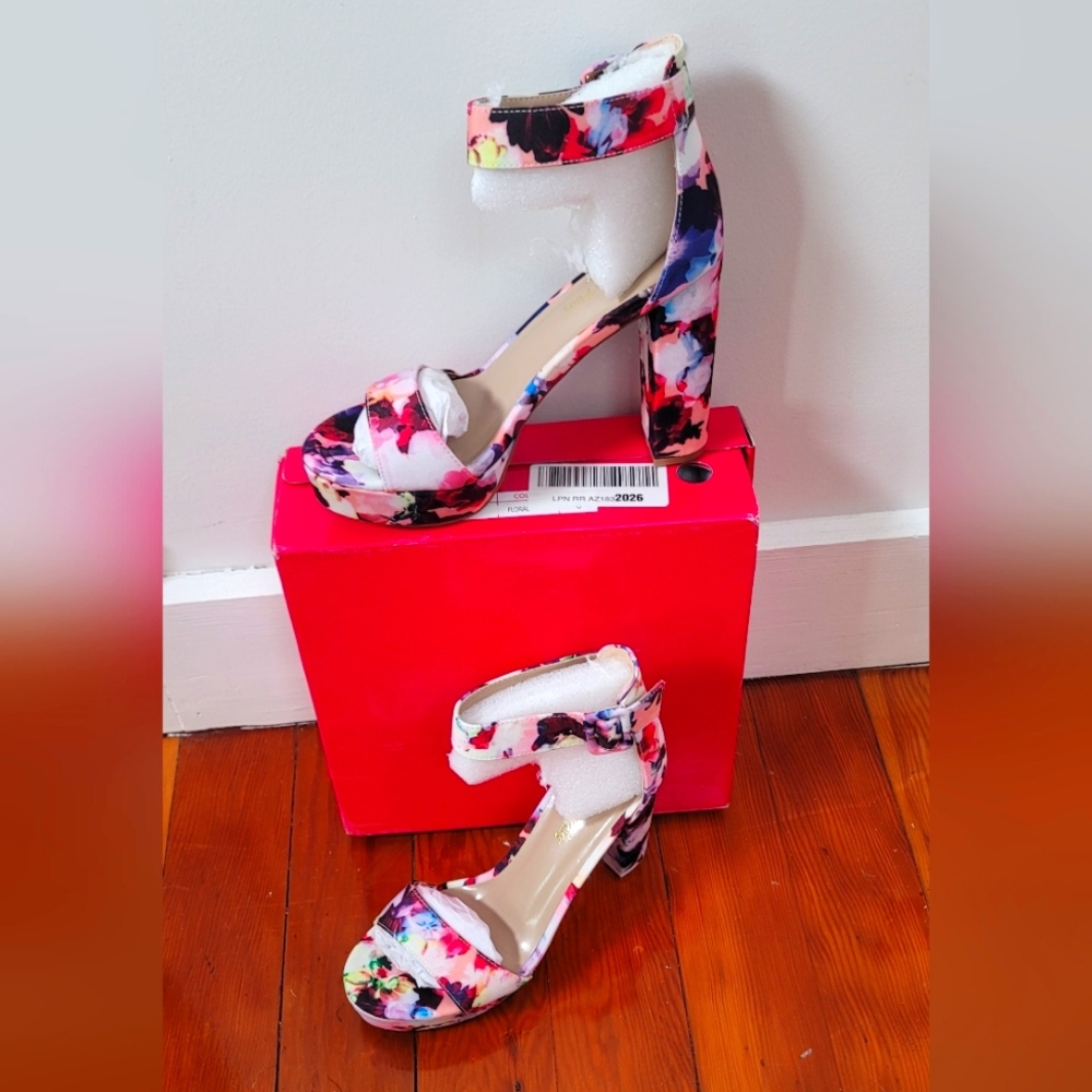 Blocked Heels, Floral Pattern